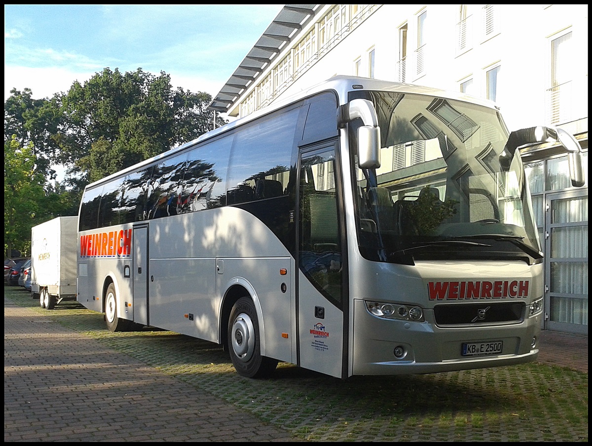 Volvo 9700 von Weinreich aus Deutschland mit Radanhnger in Bergen.