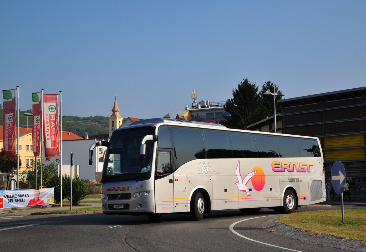 Volvo 9900 von ERNST Reisen aus sterreich in Krems.