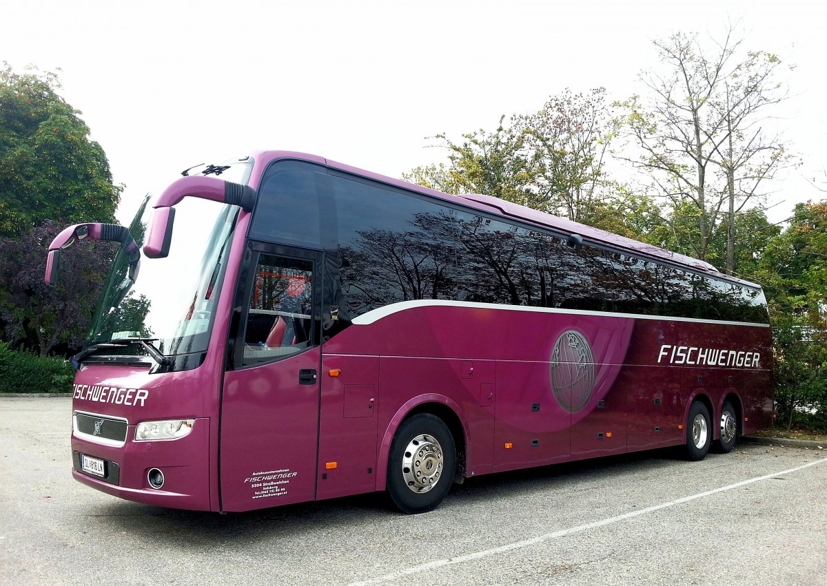 VOLVO 9900 von Fischwenger aus sterreich am 11.9.2014 in Krems gesehen.