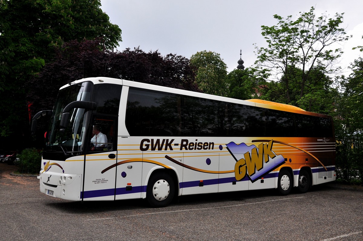 Volvo 9900 von GWK-Gnther Wolf Reisen aus Deutschland am 13.Mai 2014 in Krems.