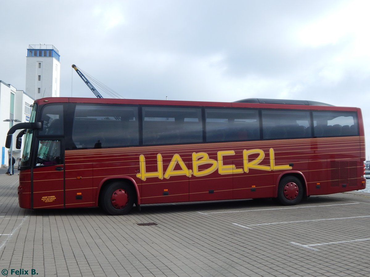 Volvo 9900 von Haberl aus Deutschland im Stadthafen Sassnitz.