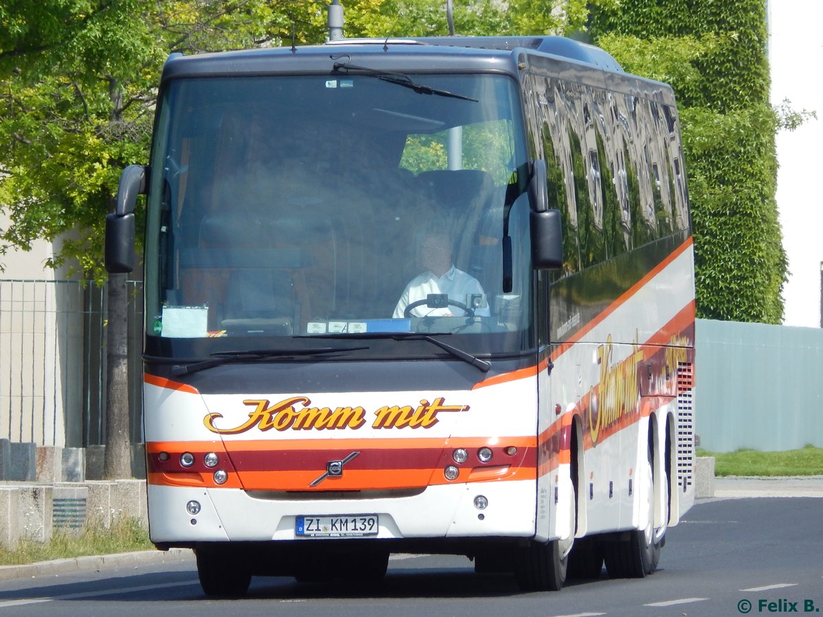 Volvo 9900 von Komm mit aus Deutschland in Berlin.