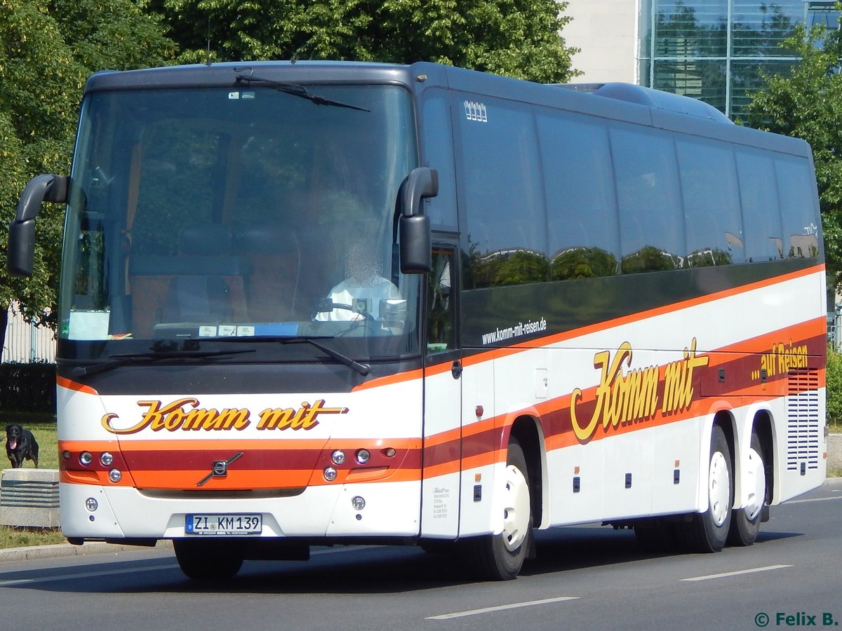 Volvo 9900 von Komm mit aus Deutschland in Berlin.