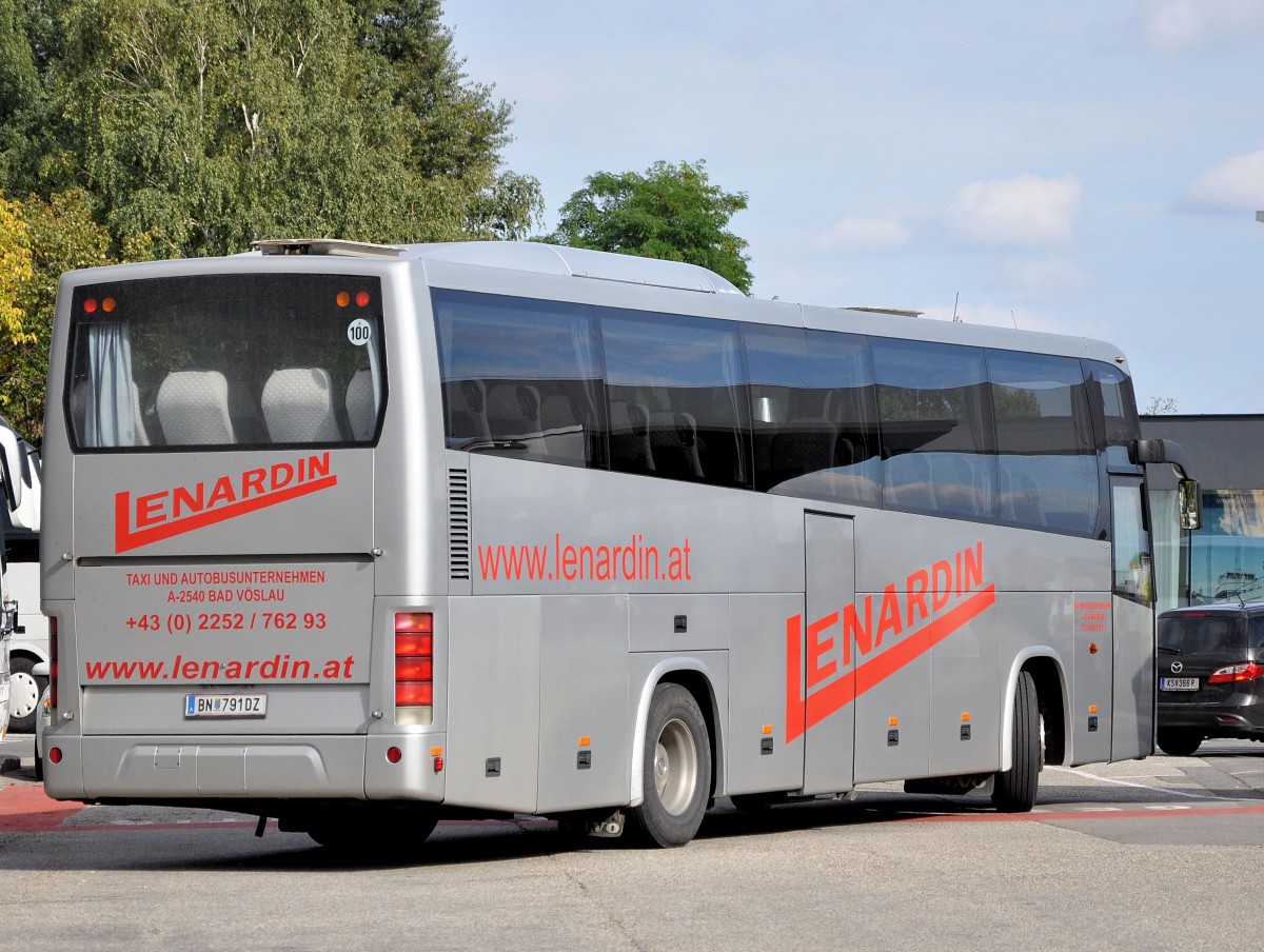 VOLVO 9900 von LENARDIN/sterreich im September 2013 in Krems.