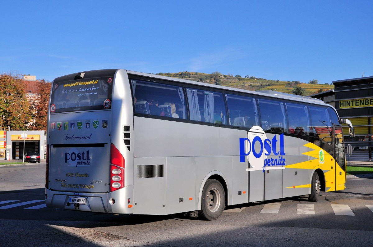 VOLVO 9900 von Postl Reisen aus sterreich am 18.10.2014 in Krems.