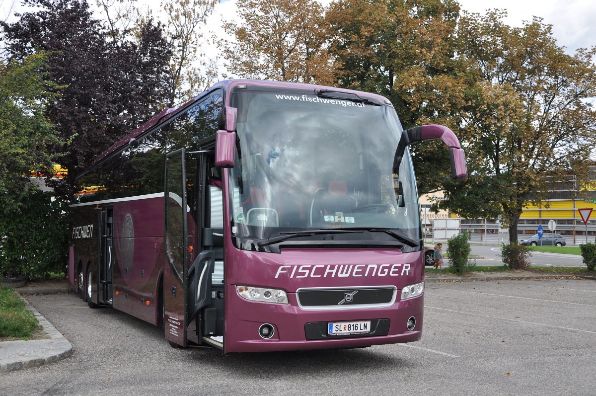 VOLVO 9900 Prestige vom Autobusbetrieb FISCHWENGER aus sterreich im September 2013 in Krems.