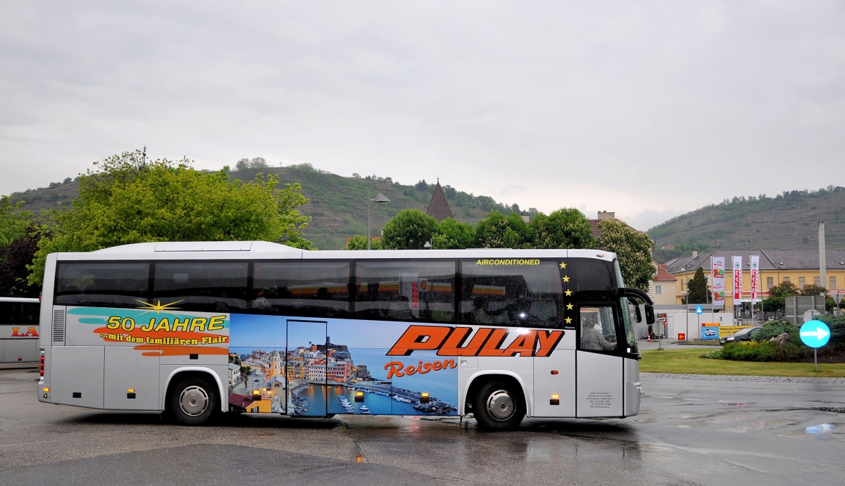 Volvo 9900 von Pulay Busreisen aus sterreich im Mai 2014 in Krems gesehen.