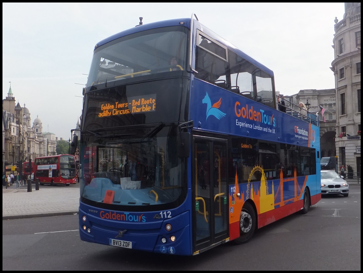 Volvo B9TL MCV von Golden Tours London in London.