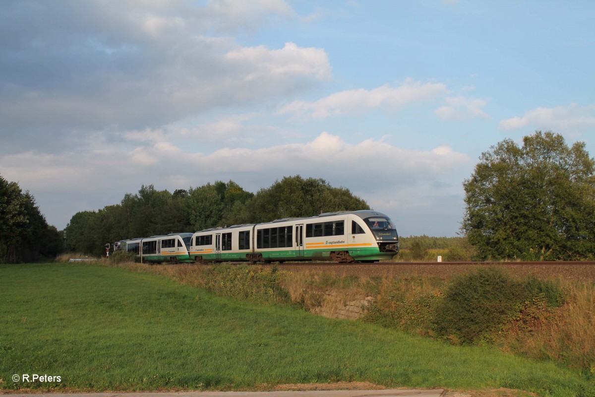 VT17 als VBg81129 Marktredwitz - Regensburg bei Sch�nfeld. 26.09.13