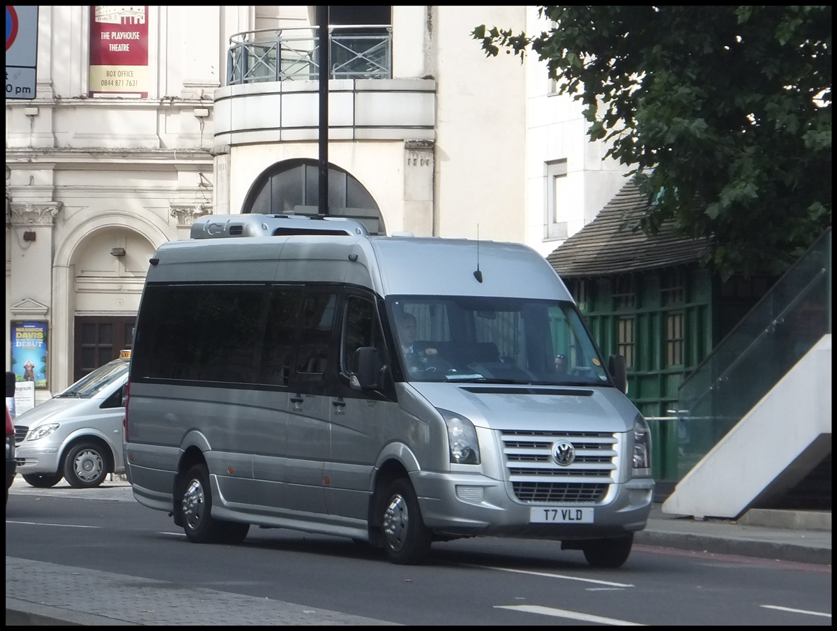 VW Crafter von Vlad Services aus England in London.