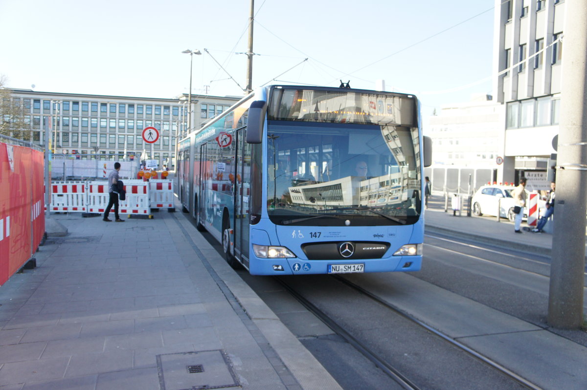 Wagen 147 (Mercedes Benz Citaro Facelift G 4-Trer) am Hauptbahnhof in Ulm am 10.5.2017.