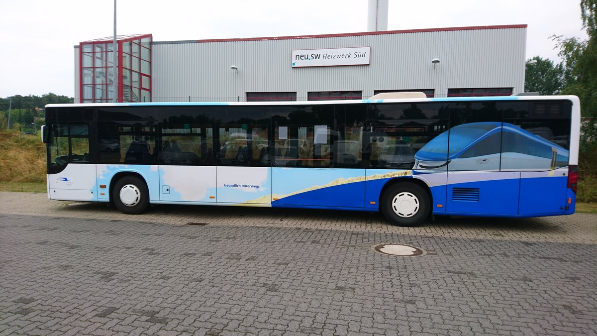 .....zur Inspektion bei Mercedes dieser Setra der Warener Personenverkehr GmbH im Juli 