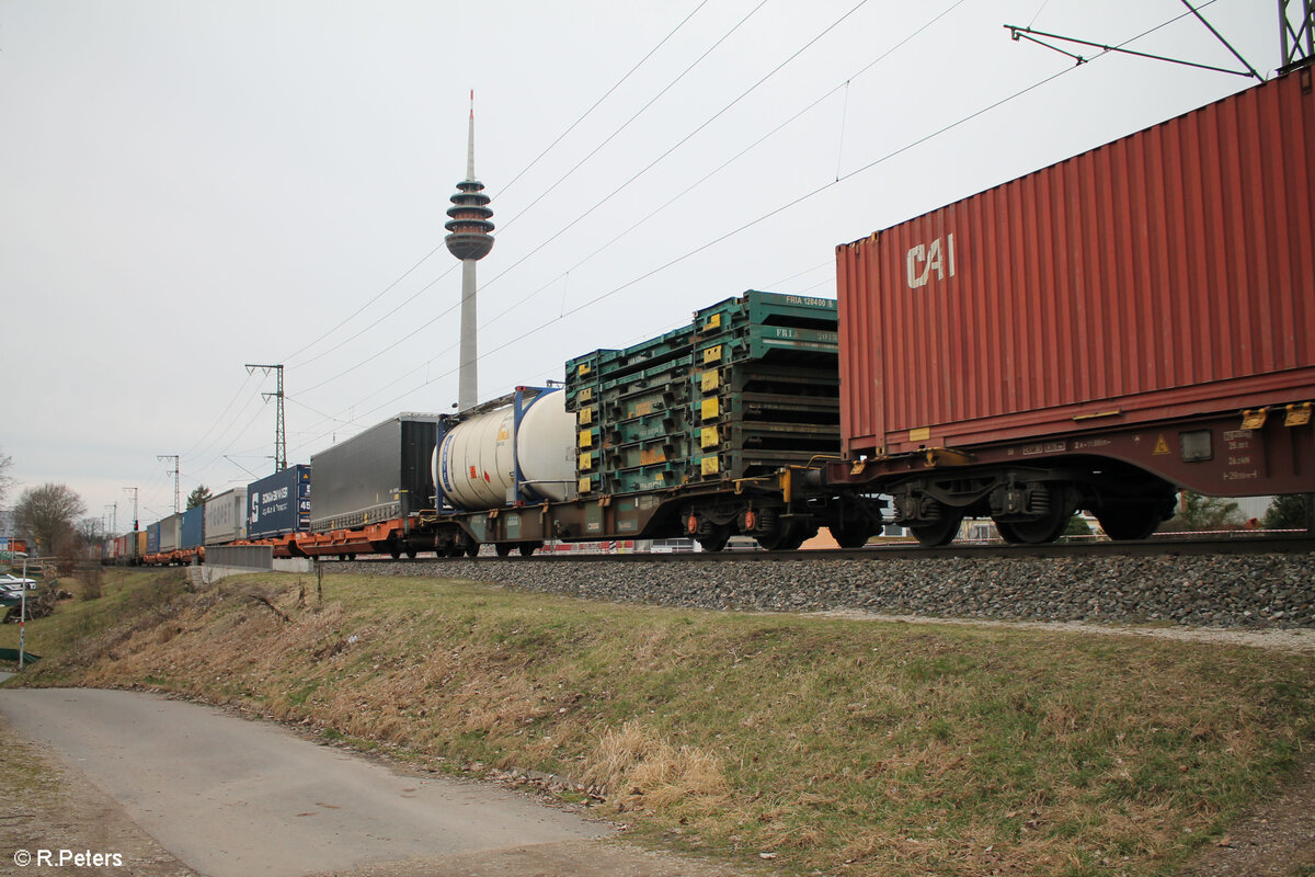 Zusammenklappbare Container Faltboxen als Ladegut.