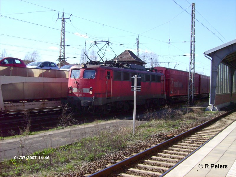 10 546-3 erreicht Frankfurt/Oder mit ein Gedeckten G�terzug. 07.04.07