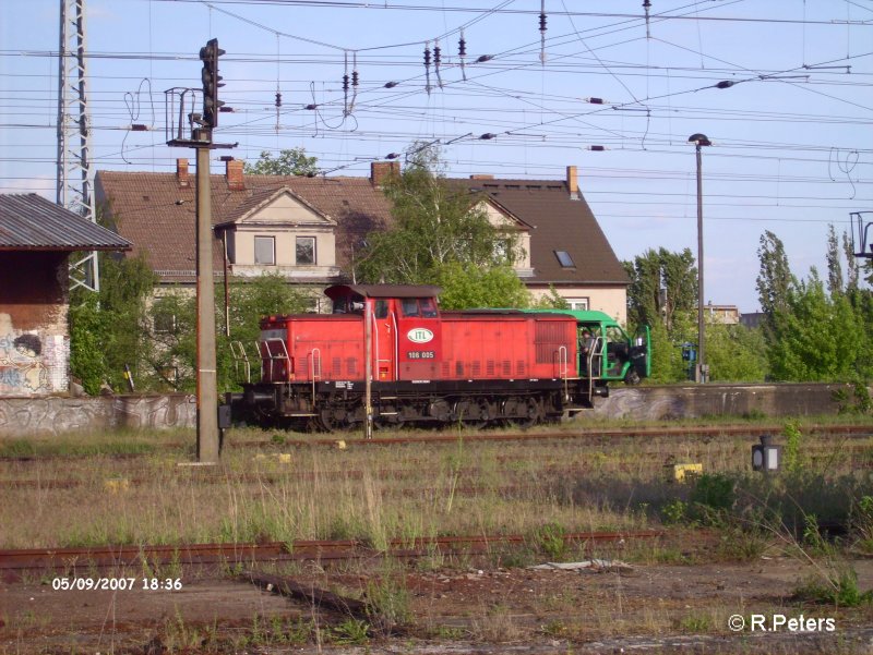 106 005 steht in Eisenh�ttenstadt wegen kleineren Wartungsarbeitn. 09.05.07