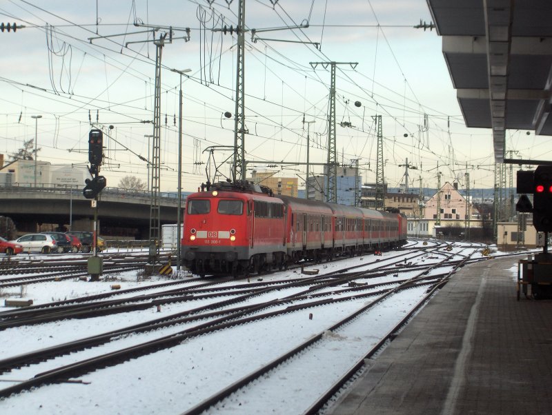 110 300 1 mit RB zur Bereitstellung im Koblenzer Hbf nach Wiesbaden Hbf am 06.01.2009
Hinweis: Kein Nachschuss!!!!!! auch wenn es vielleicht danach aussieht