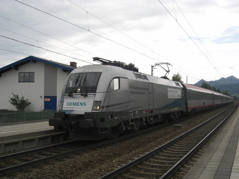 1116 038-9  Siemens  diesesmal erwischt am 8. Juni 2009 in Prien am
Chiemsee.