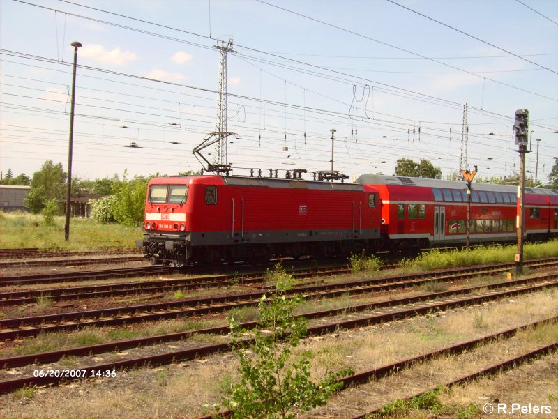 114 013-6 schiebt den RE1 Magdeburg HBF zur�ck in Bahnhof Eisenh�ttenstadt. 20.06.07