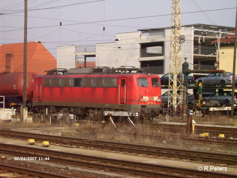 140 516-6 steht abgeb�gelt mit ein G�terzug in Frankfurt/Oder abgestellt. 24.02.07