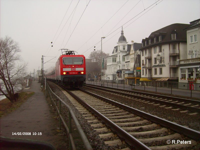 143 064-4 verl�sst R�desheim an dem Rhein mit der RB Wiesbaden. 14.02.08