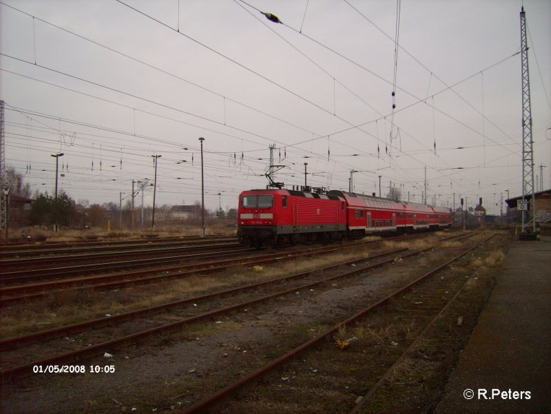 143 175-6 erreicht Eisenh�ttenstadt mit ein RB 11 Frankfurt/Oder.04.01.08