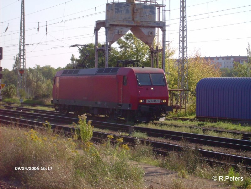 145 068-3 kommt solo von der Oderbr�cke komment in Frankfurt/Oder eingefahren. 24.09.06
