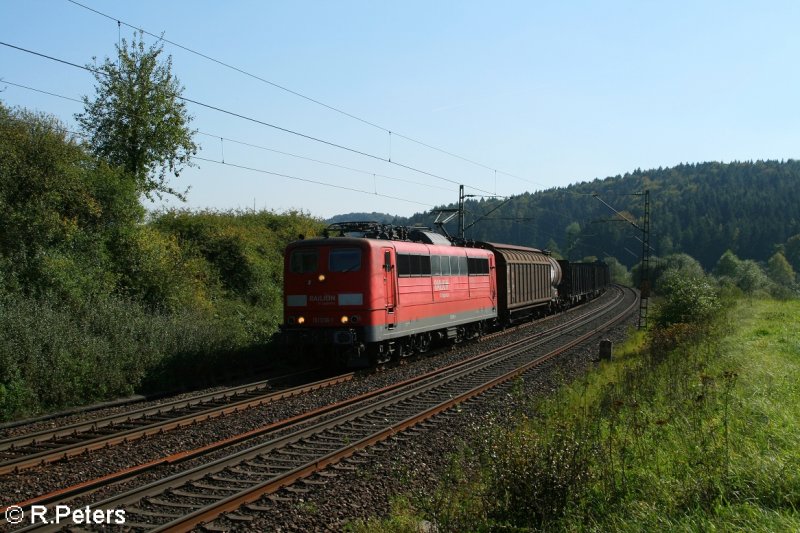 151 036-7 zieht bei Lohhof ein gemischten G�terzug. 21.09.07