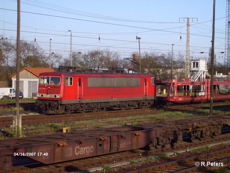 155 024-3 f�hrt in Frankfurt/Oder mit ein leeren Autozug ein. 16.04.07
