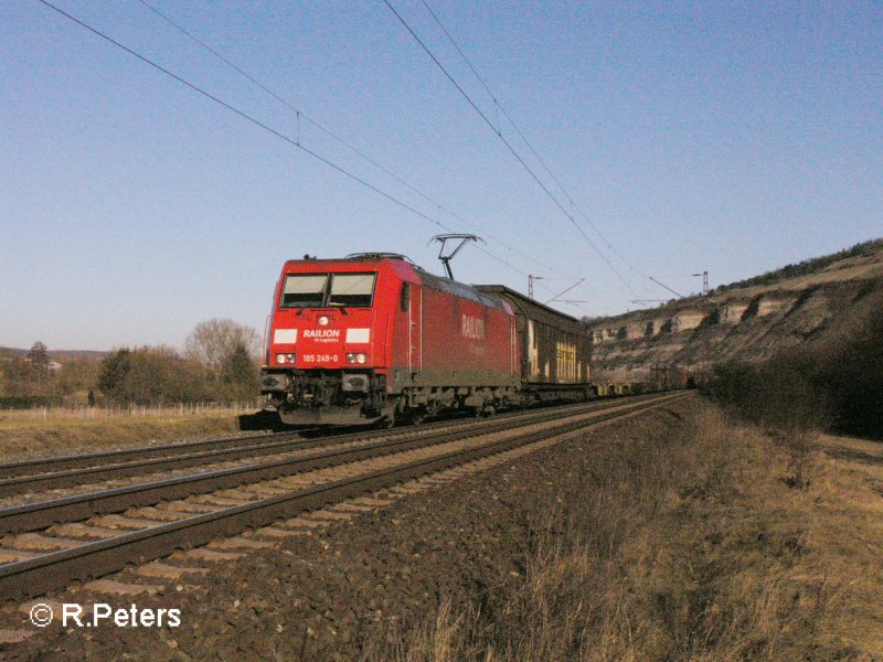 185 249-0 zieht bei Th�ngersheim ein gemischten G�terzug. 16.02.08