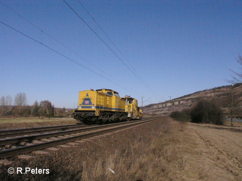 203 316-5 �berf�hrt bei Th�ngersheim eine Baumaschine. 16.02.08
