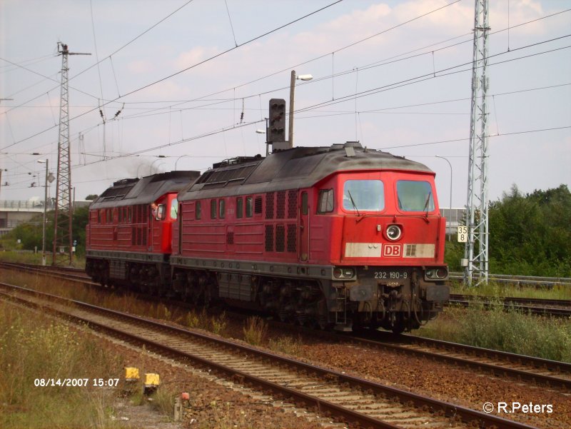 232 190-9 und 233 127-0 rangieren in Berlin-Sch�nefeld. 14.08.07