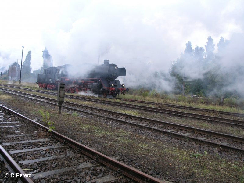 Die Meininger Werkslok 50 3501 mischt in der 52iger Parade im BW Sch�neweide 28.09.07