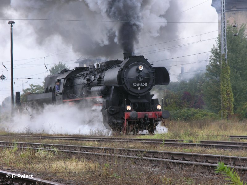 Die Sta�furter 52 8184-5 zeigt bei der 52iger Parade im BW Sch�neweide was in ihr steckt. 28.09.07