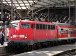 110 435-5 zieht die RB 30528 nach Wesel aus dem K�lner Hbf.