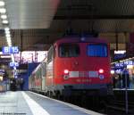 110 449-6 schiebt den RE 11376 an diesem Abend von D�sseldorf nach K�ln.