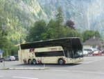 (194'413) - Aus Belgien: Toptours, Aarschot - Nr. 144/1-RGX-494 - Van Hool am 25. Juni 2018 in Lauterbrunnen, Kirche