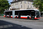 hamburg/892616/hha-hamburg---nr-3552hh-yb-3552 HHA Hamburg - Nr. 3552/HH-YB 3552 - eMercedes am 10. Mai 2025 in Hamburg, Busbahnhof HH-Altona (Aufnahme: Martin Beyer)