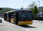 (274'472) - PostAuto Nordschweiz - BL 196'031/PID 5345 - Mercedes am 2. Mai 2025 beim Bahnhof Laufen
