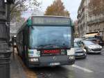 Irisbus/468393/166985---ratp-paris---nr (166'985) - RATP Paris - Nr. 8143/DB 801 DH - Irisbus am 16. November 2015 in Paris, Alma-Marceau