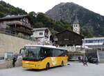 (267'755) - PostAuto Wallis - VS 415'900/PID 10'082 - Irisbus am 6. Oktober 2024 in Mund, Dorf