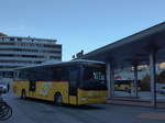 (176'362) - PostAuto Wallis - VS 445'902 - Iveco am 30. Oktober 2016 beim Bahnhof Visp