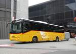 (265'371) - PostAuto Wallis - VS 552'119/PID 11'908 - Iveco am 3. August 2024 beim Bahnhof Visp