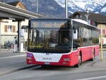 (269'976) - PostAuto Zentralschweiz - Nr. 530/OW 26'301/PID 12'338 - MAN (ex A-Wien) am 17. Dezember 2024 beim Bahnhof Sarnen