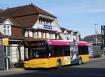 (258'998) - PostAuto Bern - BE 610'537/PID 5070 - Solaris am 29. Januar 2024 beim Bahnhof Interlaken Ost