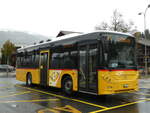 (256'828) - Kbli, Gstaad - BE 308'737/PID 11'458 - Volvo am 9. November 2023 beim Bahnhof Gstaad