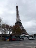 (167'184) - Aus Italien: Alcatour, Pontecorvo - Nr. 112/FA-564 DK - Irisbus am 17. November 2015 in Paris, Tour Eiffel