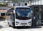 Isuzu/861227/266056---comazzi-bergomanero---nr (266'056) - Comazzi, Bergomanero - Nr. 412/ET-905 PW - Isuzu am 20. August 2024 beim Bahnhof Domodossola