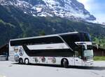 (275'946) - Hil�rio, Sch�tz - LU 266'303 - Setra am 29. Mai 2025 beim Bahnhof Grindelwald