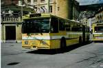 (046'634) - TN Neuchtel - Nr. 151 - FBW/Hess Gelenktrolleybus (ex Nr. 51) am 18. Mai 2001 in Neuchtel, Place Pury