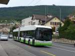 (164'838) - transN, La Chaux-de-Fonds - Nr. 143 - Hess/Hess Gelenktrolleybus (ex TN Neuchtel Nr. 143) am 15. September 2015 in St-Blaise, Centre